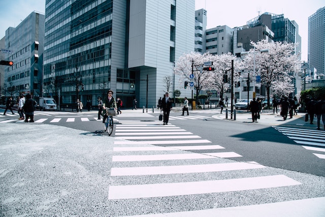 柳州为何勤工俭学对在日本的留学生的职业生涯至关重要？